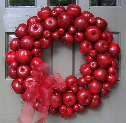 Red Apple Wreath