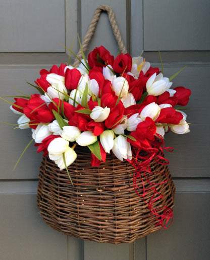 Red & White Tulip Door Basket